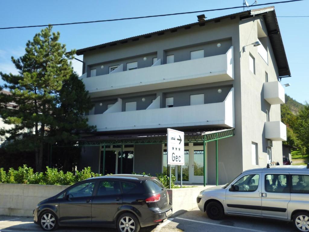 Gec II Hotel Ivanec Bistranski Exterior foto